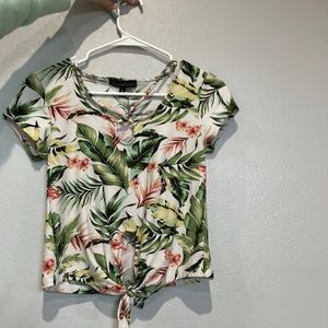 Women’s small crop top